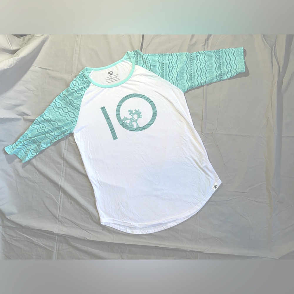 Tentree Women’s XL Raglan Sleeve Shirt